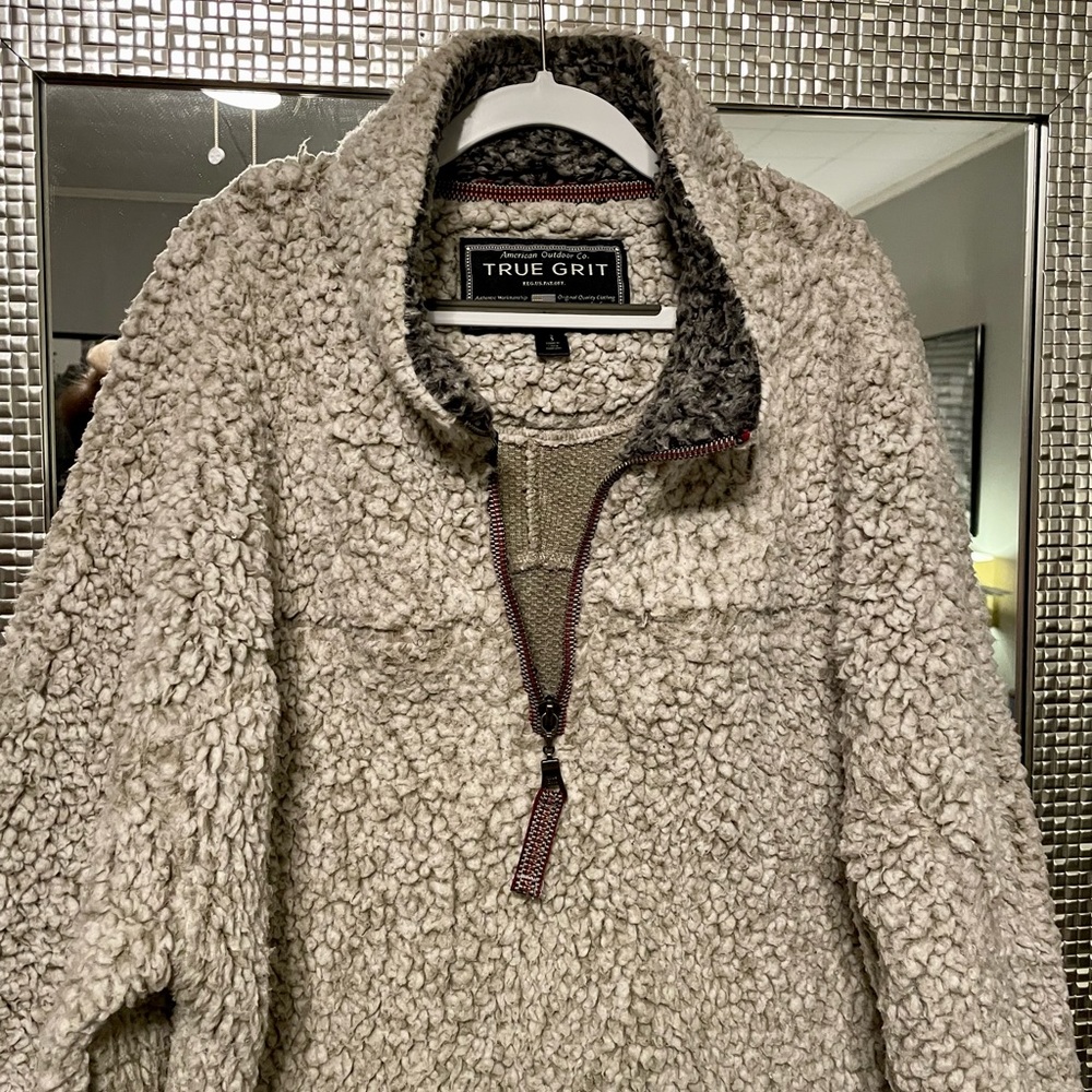 True Grit pullover - Picture 3 of 7